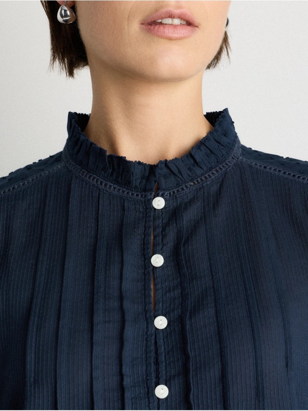 Quince Organic Textured Cotton Peasant Classic Navy Ruffle Sleeve‎ Blouse XL - Picture 3 of 14
